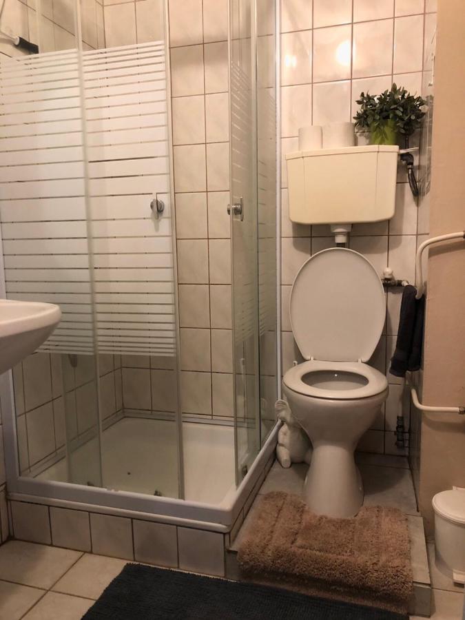 Tulipan Apartman Eger Buitenkant foto