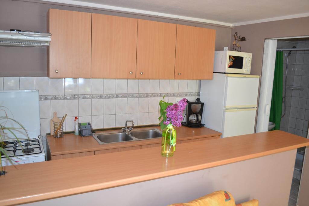 Tulipan Apartman Eger Buitenkant foto